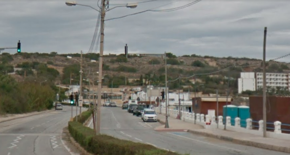 Narrowing of Għadira Bay Road fuels controversy  