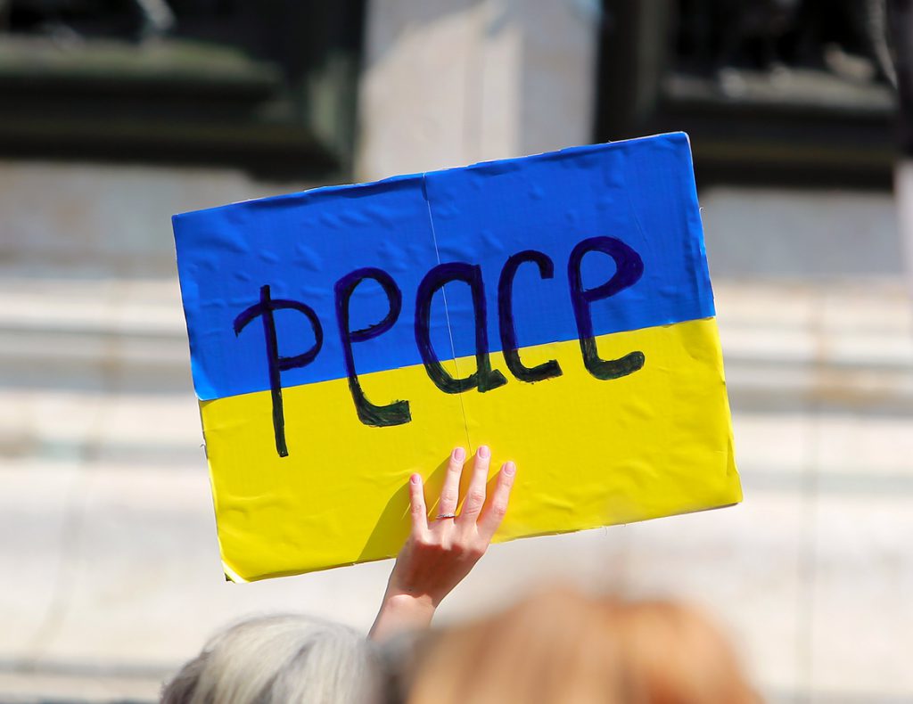 Peace negotiations must include Ukraine